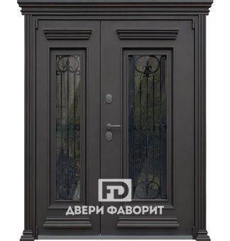 парадная стальная дверь в коттедж со стеклом и ковкой