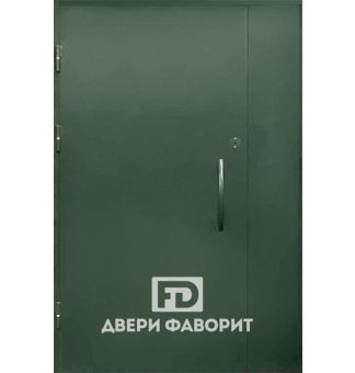 дверь с боковой вставкой окрашена цинкогрунтом тёмно зелёного цвета