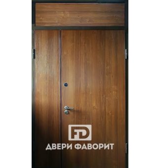недорогая двустворчатая дверь с верхней вставкой, отделка ламинат