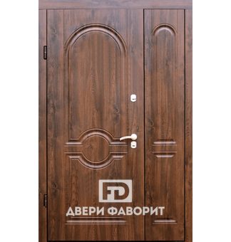Недорогая дверь с боковой вставкой, без глазка, отделка МДФ