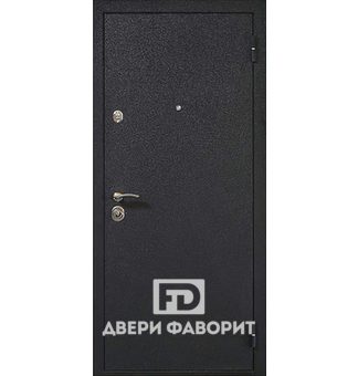 Дверь в загородный дом, отделка цинкогрунт МДФ Винорит