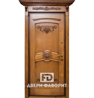 Входная дверь с отделкой массив дерева, внутреннее открывание